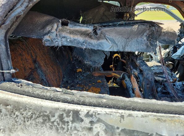 KL79MPSL2PB142616 2023 CHEVROLET TRAILBLAZER Silver Rear interior view