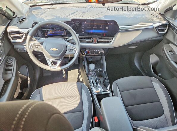 KL79MPSL3TB189180 2026 CHEVROLET TRAILBLAZER Green Вид панелі приладів