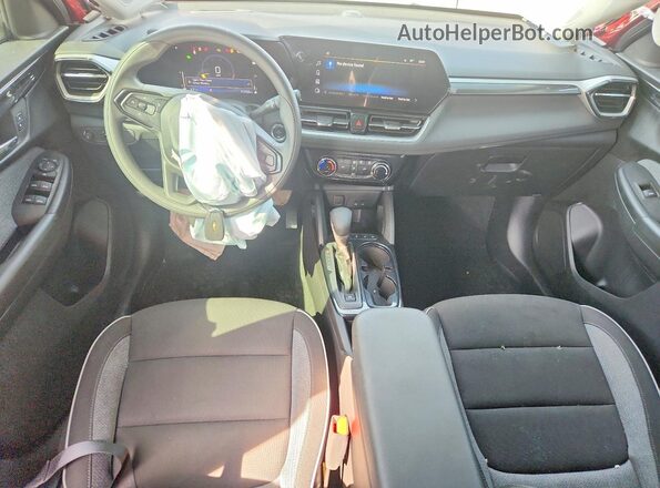 KL79MPSLXSB190809 2025 CHEVROLET TRAILBLAZER Burgundy Dashboard view