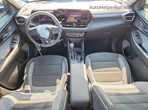 KL79MPSP8SB095748 2025 CHEVROLET TRAILBLAZER Blue Առջևի վահանակի տեսք