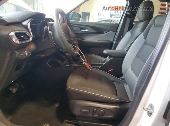 KL79MRSL2PB032015 2023 CHEVROLET TRAILBLAZER White Front interior view