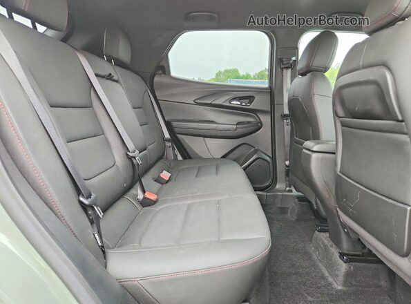 KL79MTSL1RB066446 2024 CHEVROLET TRAILBLAZER Green Widok wnętrza z tyłu