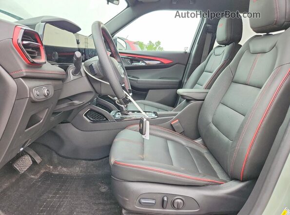 KL79MTSL1RB066446 2024 CHEVROLET TRAILBLAZER Green Widok wnętrza z przodu