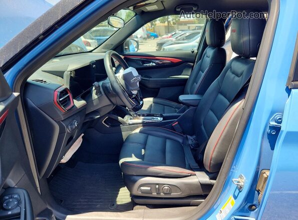 KL79MTSL7RB065866 2024 CHEVROLET TRAILBLAZER Blue Vista interior delantera