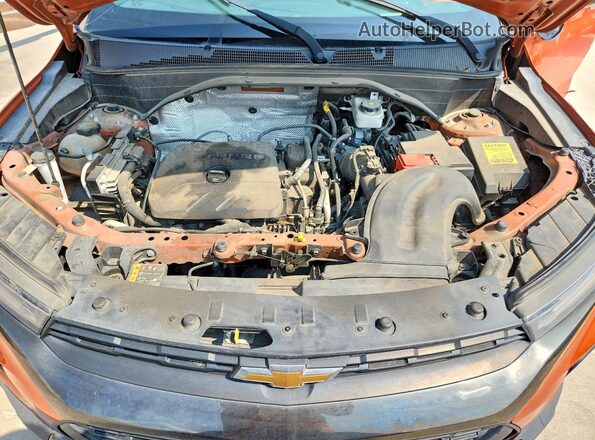 KL79MVSLXNB068010 2022 CHEVROLET TRAILBLAZER Оранжевый Вид задней части салона