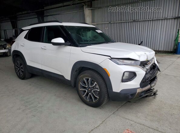 KL79MVSLXPB037956 2023 CHEVROLET TRAILBLAZER White Delantero derecho
