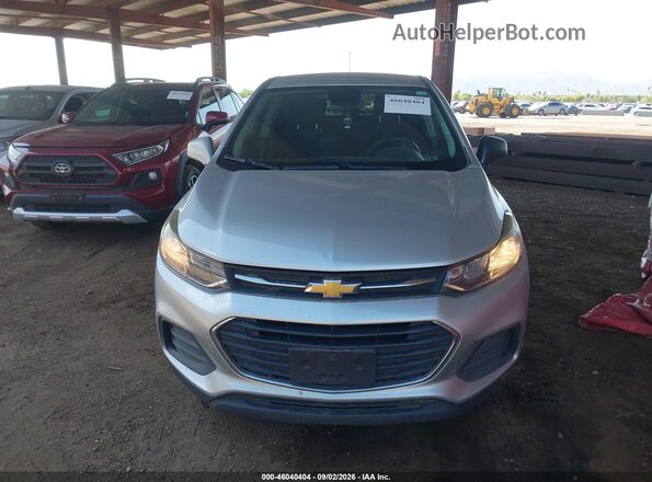 KL7CJKSB3JB571313 2018 CHEVROLET TRAX Серый Вид спереди