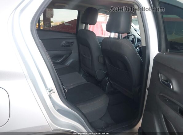 KL7CJKSB3JB571313 2018 CHEVROLET TRAX Серый Вид наклейки с VIN-кодом