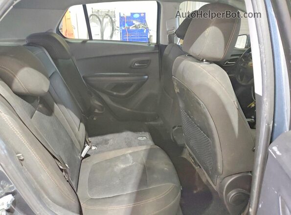 KL7CJKSB8MB315446 2021 CHEVROLET TRAX Gray Widok tylnych siedzeń
