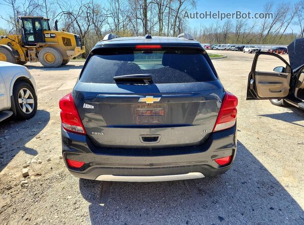 KL7CJLSB1JB724289 2018 CHEVROLET TRAX Black Вид ззаду