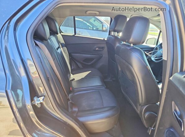 KL7CJLSB1JB724289 2018 CHEVROLET TRAX Black Вид задньої частини салону