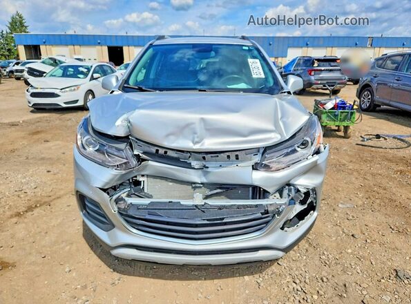 KL7CJLSB2KB960693 2019 CHEVROLET TRAX Silver Вид спереду