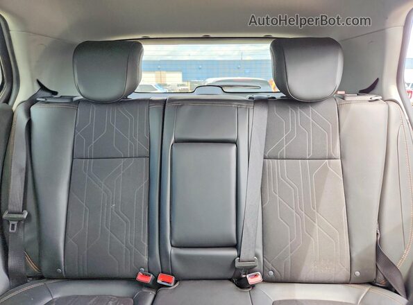 KL7CJLSB2KB960693 2019 CHEVROLET TRAX Silver Вид задніх сидінь