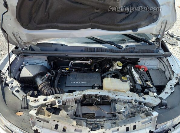 KL7CJLSB4JB655114 2018 CHEVROLET TRAX Silver Engine compartment view