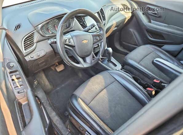 KL7CJLSB8MB329854 2021 CHEVROLET TRAX Black წინა პანელის ხედი