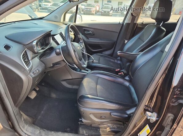KL7CJLSB8MB329854 2021 CHEVROLET TRAX Black წინა სალონის ხედი