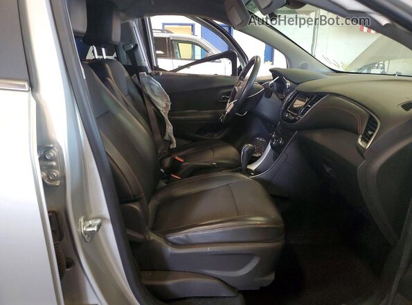 KL7CJLSB9KB916299 2019 CHEVROLET TRAX Silver Вид салону спереду