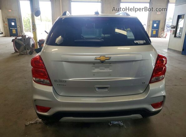KL7CJLSB9KB916299 2019 CHEVROLET TRAX Silver Вид ззаду