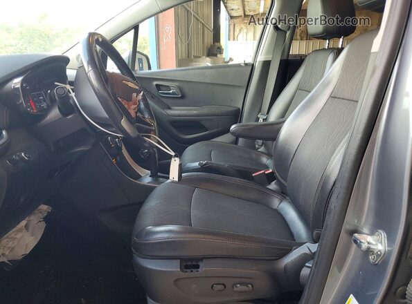 KL7CJPSB0KB867257 2019 CHEVROLET TRAX Gray Front interior view