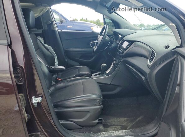 KL7CJPSB0MB332013 2021 CHEVROLET TRAX Burgundy Вид салону спереду