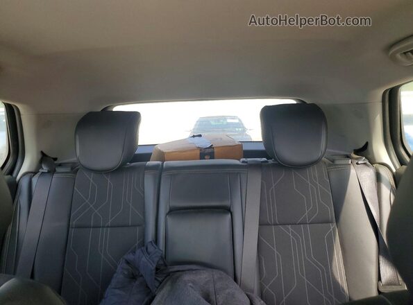 KL7CJPSB1MB329718 2021 CHEVROLET TRAX Silver უკანა სავარძლების ხედი