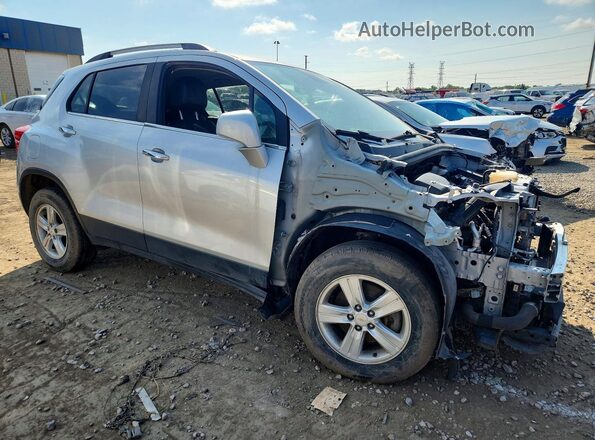 KL7CJPSB3LB020718 2020 CHEVROLET TRAX Silver Front right