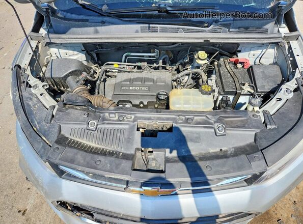 KL7CJPSB7JB661285 2018 CHEVROLET TRAX Silver Вид підкапотного простору