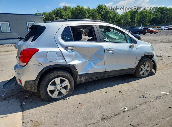 KL7CJPSB7JB661285 2018 CHEVROLET TRAX Silver Задня права чверть
