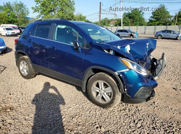 KL7CJPSBXLB330865 2020 CHEVROLET TRAX Синий Передняя правая четверть