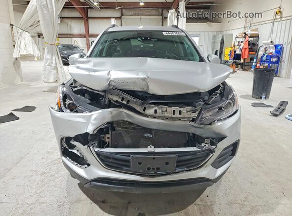 KL7CJPSM0NB538922 2022 CHEVROLET TRAX Silver Вид спереду