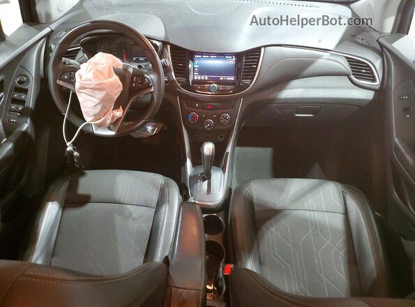 KL7CJPSM0NB538922 2022 CHEVROLET TRAX Silver Вид панелі приладів