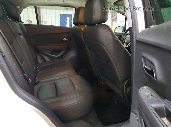 KL7CJRSB5LB317405 2020 CHEVROLET TRAX Белый Вид задней части салона