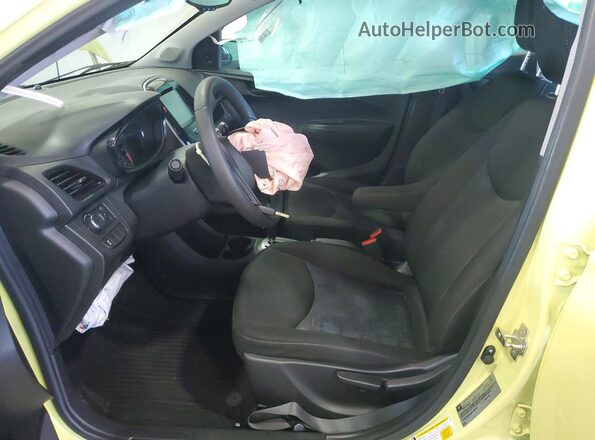 KL8CB6SA0HC745740 2017 CHEVROLET SPARK Green Widok wnętrza z przodu