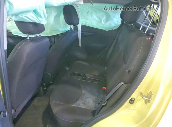 KL8CB6SA0HC745740 2017 CHEVROLET SPARK Green Widok tylnych siedzeń