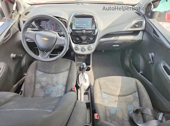 KL8CB6SA8HC829823 2017 CHEVROLET SPARK Red Vista del salpicadero