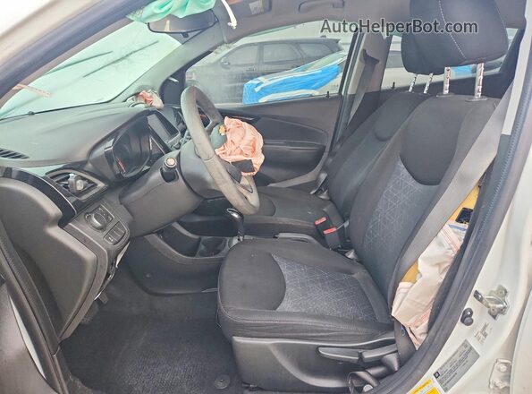 KL8CD6SA0NC038708 2022 CHEVROLET SPARK White Front interior view