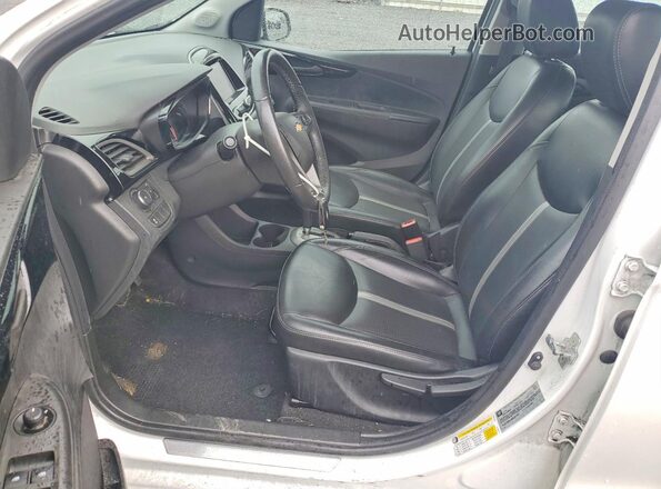 KL8CH6SA2MC227587 2021 CHEVROLET SPARK White Вид салону спереду