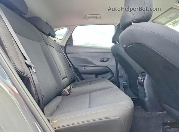 KM8HB3AB2SU307109 2025 HYUNDAI KONA Gray Սալոնի հետևի տեսք