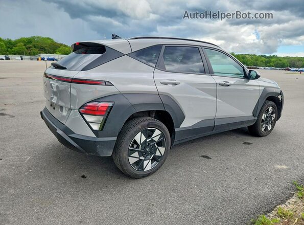 KM8HBCAB4RU152525 2024 HYUNDAI KONA Silver Trasero derecho