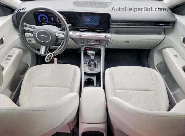 KM8HBCAB4RU152525 2024 HYUNDAI KONA Silver Vista del salpicadero