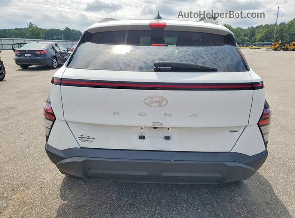 KM8HBCABXRU099720 2024 HYUNDAI KONA White Rear view