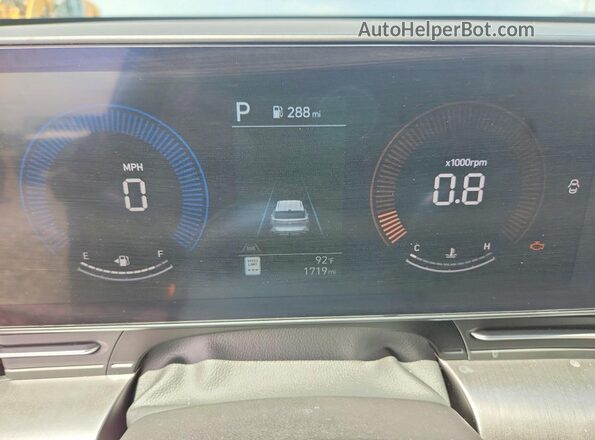 KM8HF3ABXTU499143 2026 HYUNDAI KONA Red Instrument cluster view