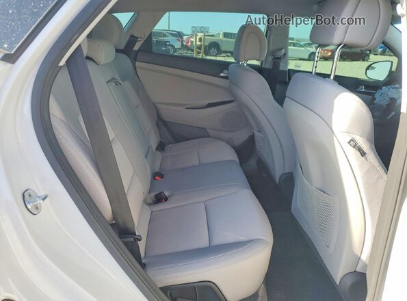 KM8J23A47HU576802 2017 HYUNDAI TUCSON Белый Вид задних сидений