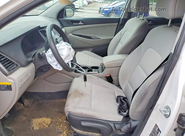 KM8J2CA44JU809346 2018 HYUNDAI TUCSON White Front interior view
