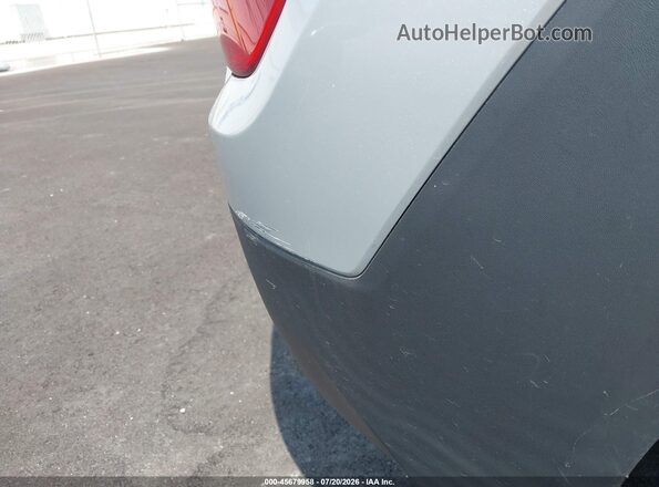 KM8J2CA49JU657208 2018 HYUNDAI TUCSON Серебряный Вид задней части салона