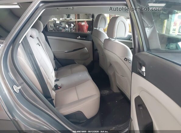 KM8J2CA49JU680987 2018 HYUNDAI TUCSON Gray Вид наклейки з VIN-кодом