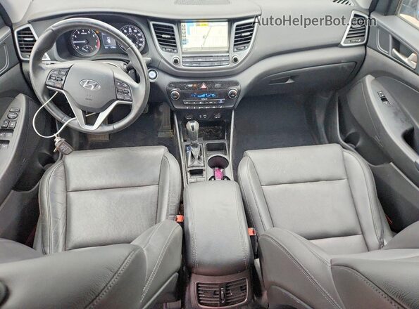 KM8J33A2XJU829337 2018 HYUNDAI TUCSON Синий Вид панели приборов