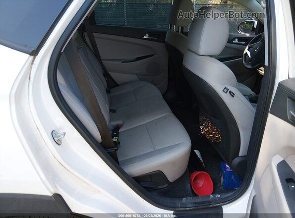 KM8J33A40LU151167 2020 HYUNDAI TUCSON White Вид наклейки з VIN-кодом