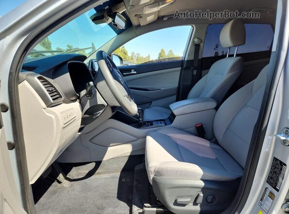 KM8J33A44KU014019 2019 HYUNDAI TUCSON Silver Вид салону спереду