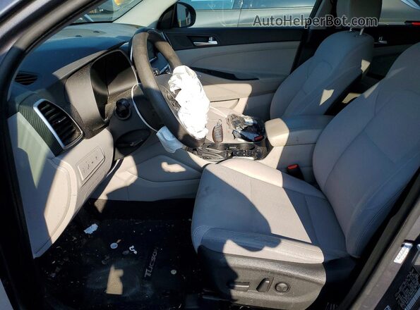 KM8J33AL0KU951960 2019 HYUNDAI TUCSON Gray Front interior view